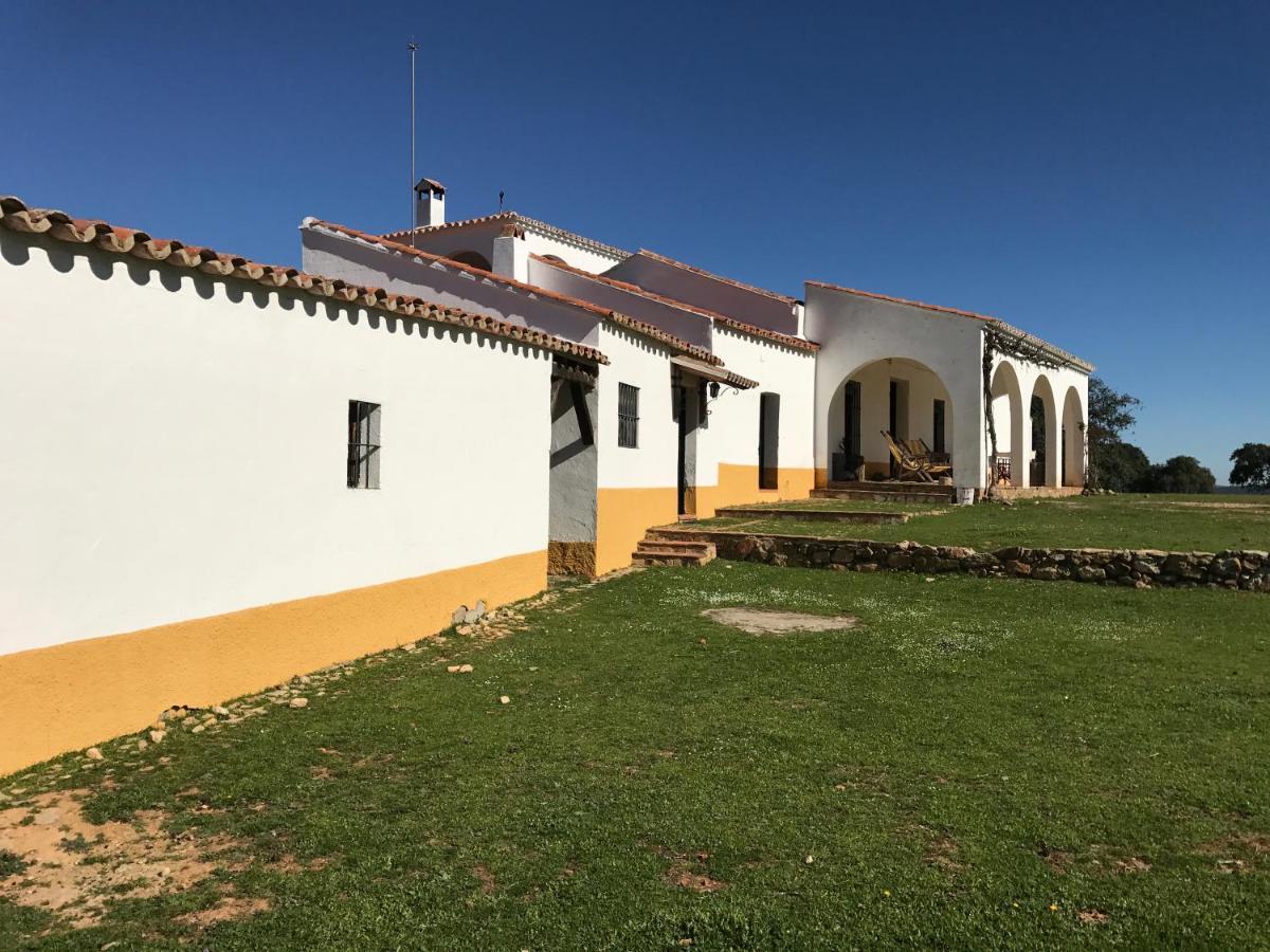 Casa Rural De La Finca Sierra Grande Hornachos Dış mekan fotoğraf